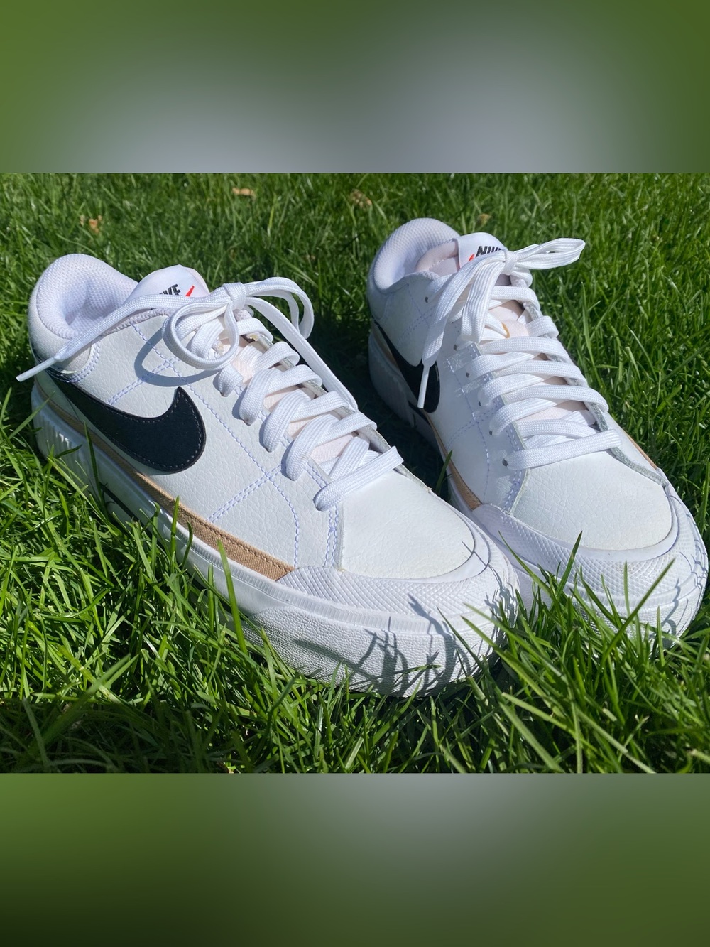White Nike Court Legacy Lift size 7.5 - Picture 2 of 4